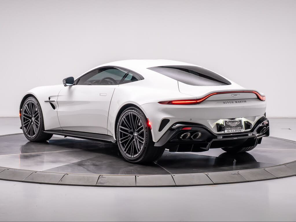 2025 Aston Martin Vantage Coupe RWD photo 2