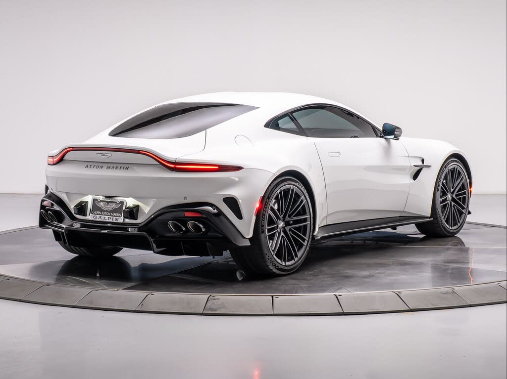 2025 Aston Martin Vantage Coupe RWD photo 12