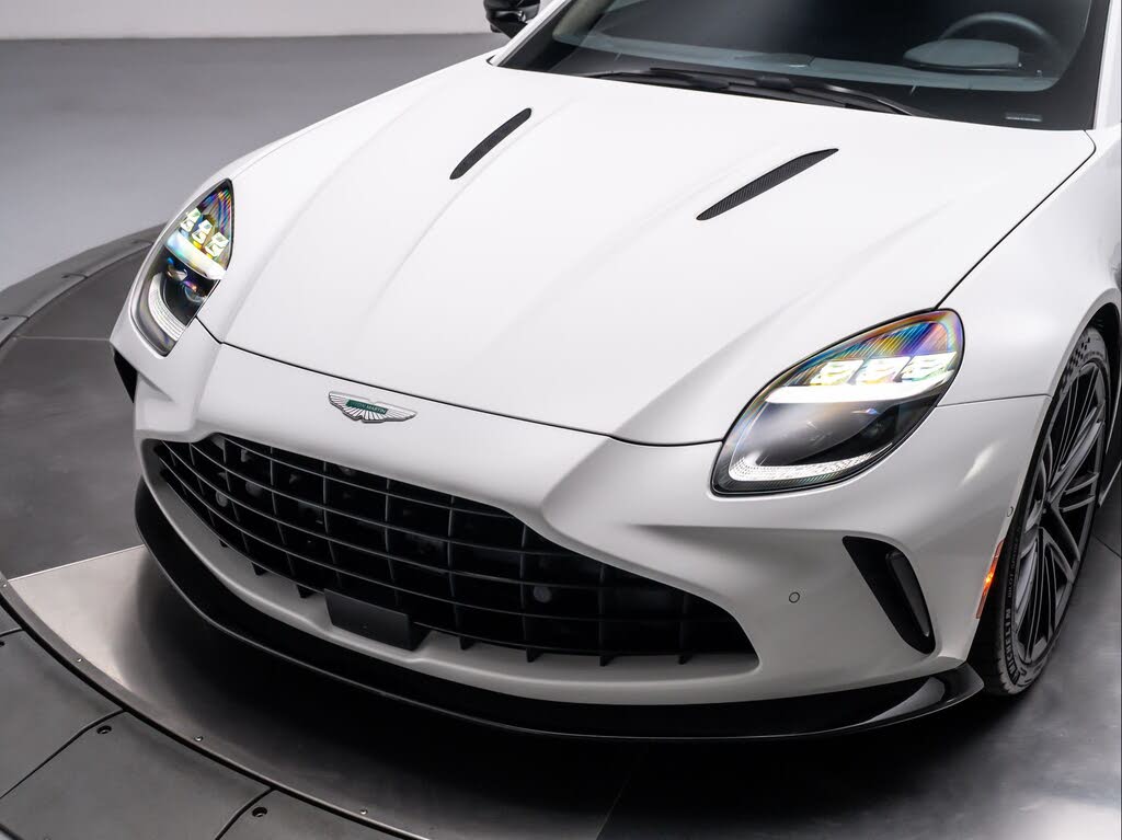 2025 Aston Martin Vantage Coupe RWD photo 15
