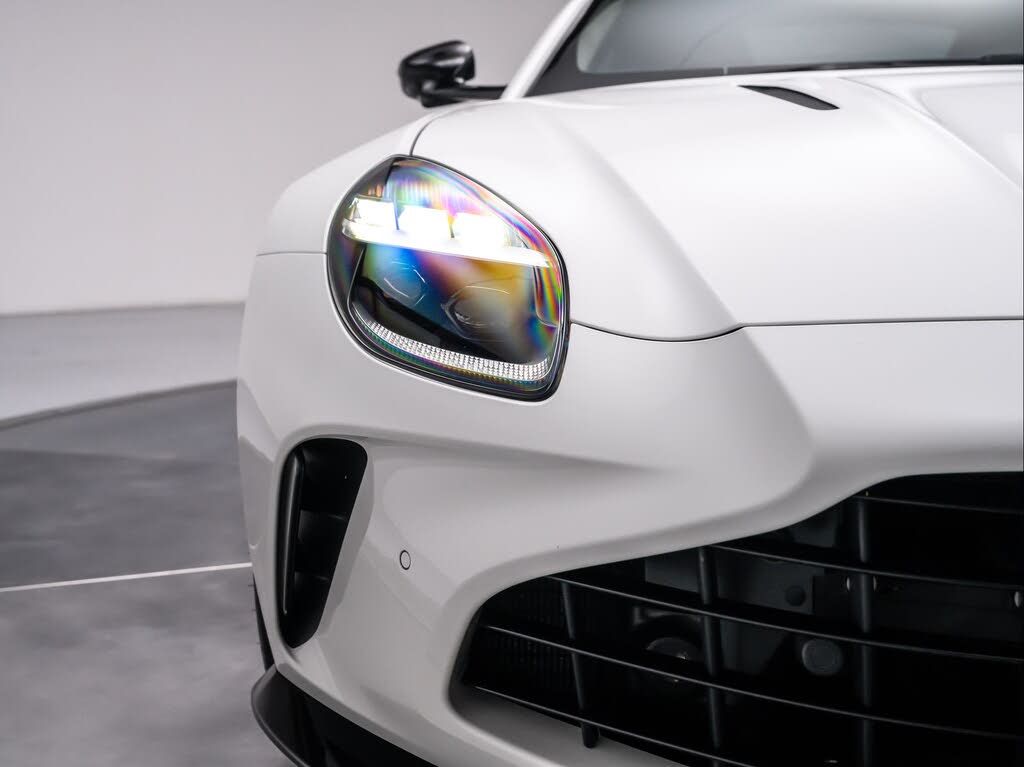 2025 Aston Martin Vantage Coupe RWD photo 16