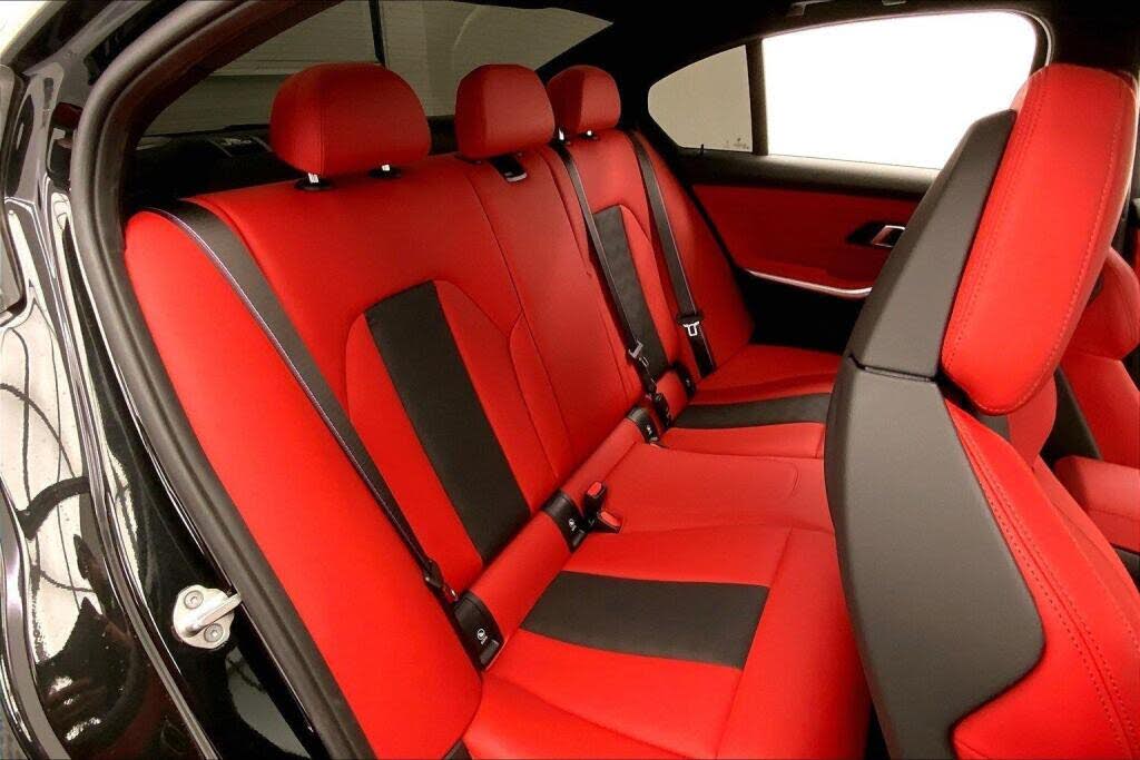 2025 BMW M3 Competition xDrive photo 16 of 24