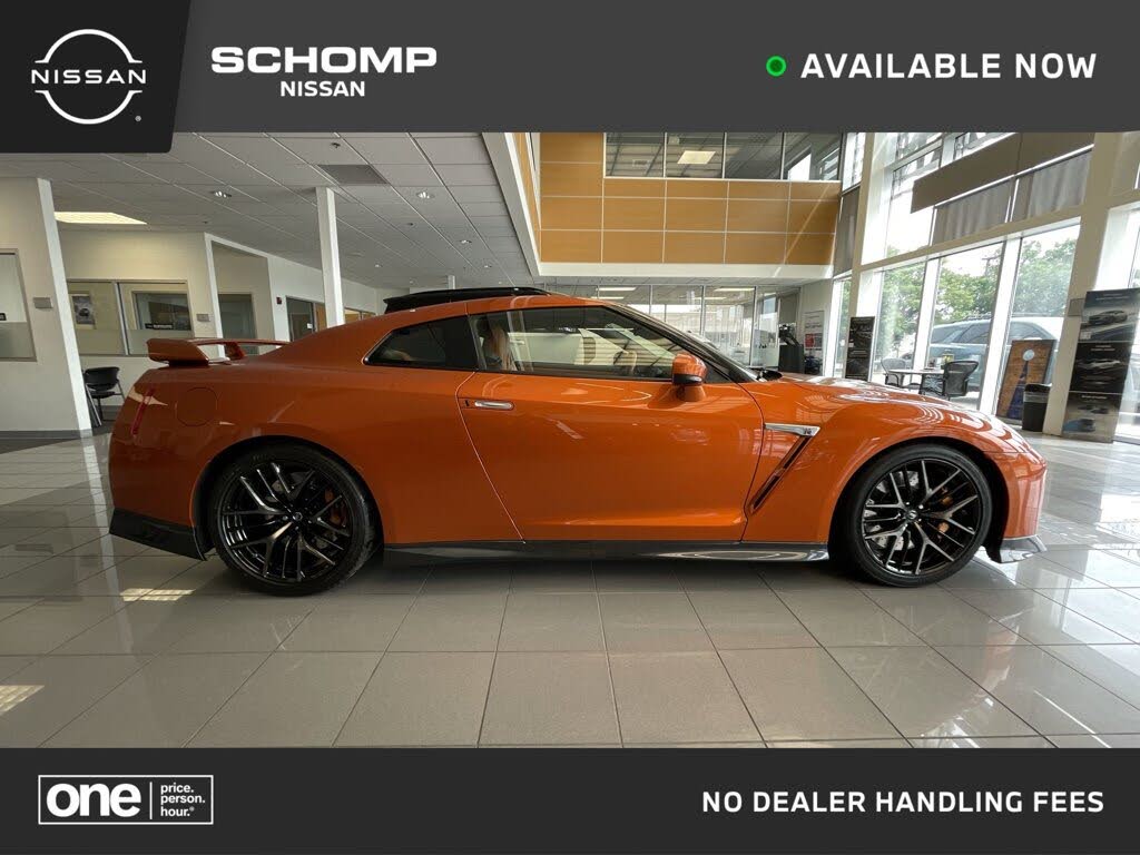 2018 Nissan GT-R Premium AWD