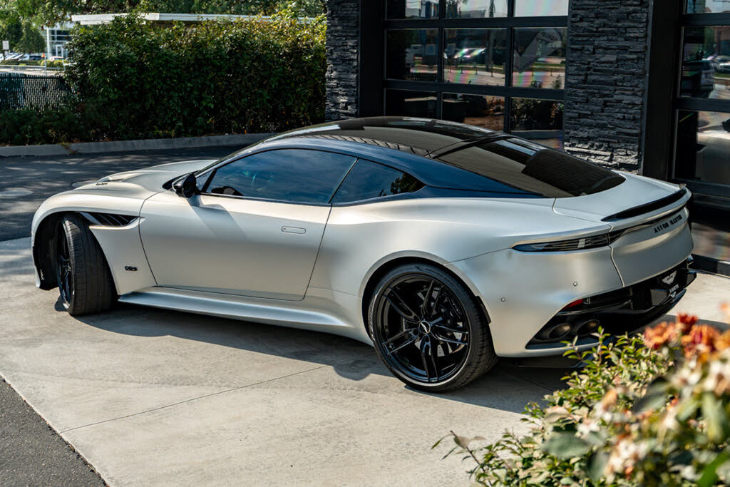 2020 Aston Martin DBS Superleggera Coupe RWD photo 9