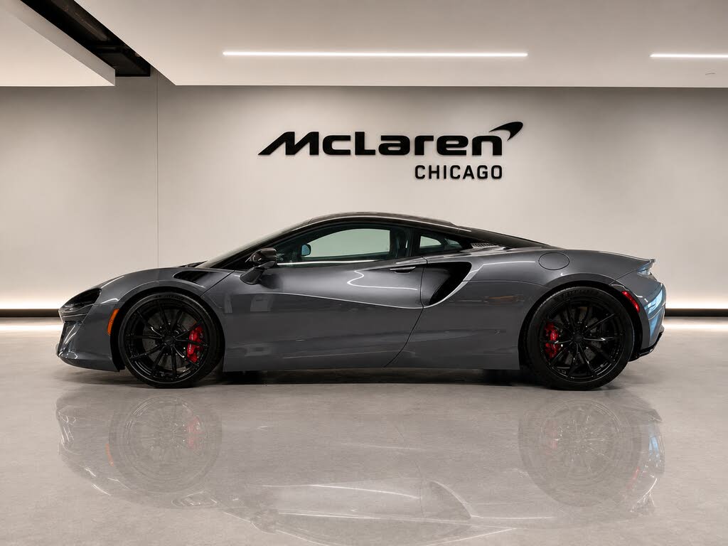 2023 McLaren Artura RWD