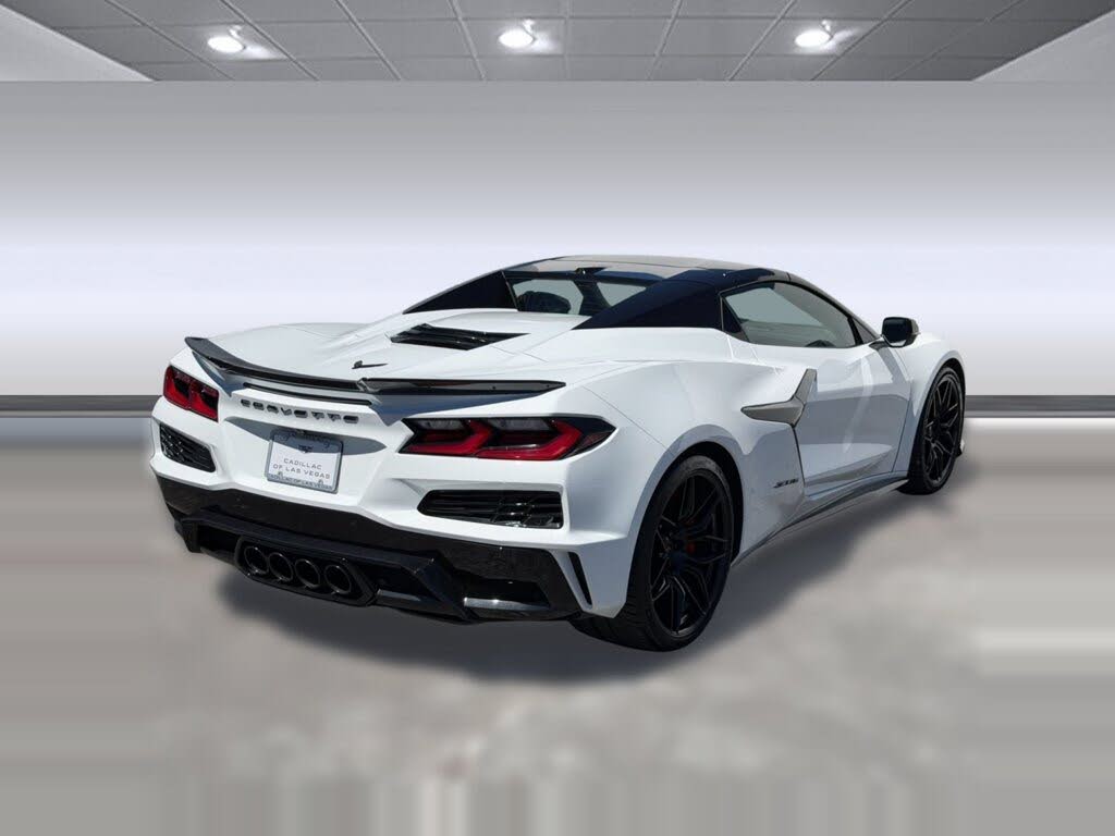 2024 Chevrolet Corvette Z06 3LZ Convertible RWD photo 8