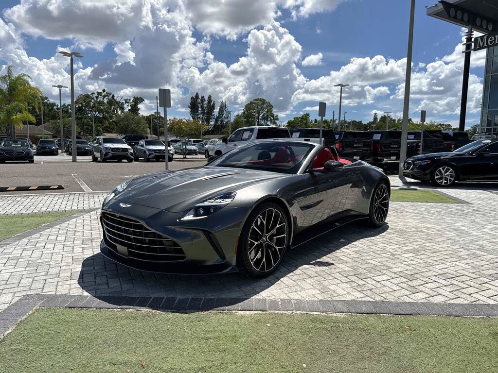 2026 Aston Martin Vantage Roadster RWD photo 2