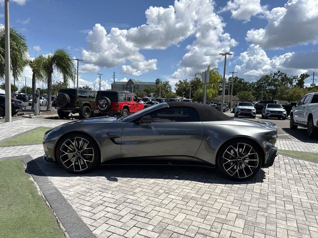 2026 Aston Martin Vantage Roadster RWD photo 17