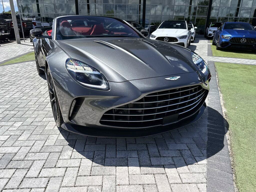 2026 Aston Martin Vantage Roadster RWD photo 8