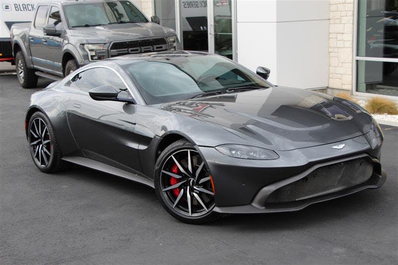 2019 Aston Martin Vantage RWD photo 2