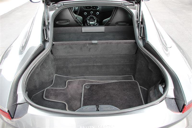 2019 Aston Martin Vantage RWD photo 16