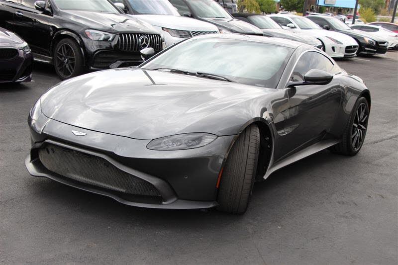 2019 Aston Martin Vantage RWD photo 4
