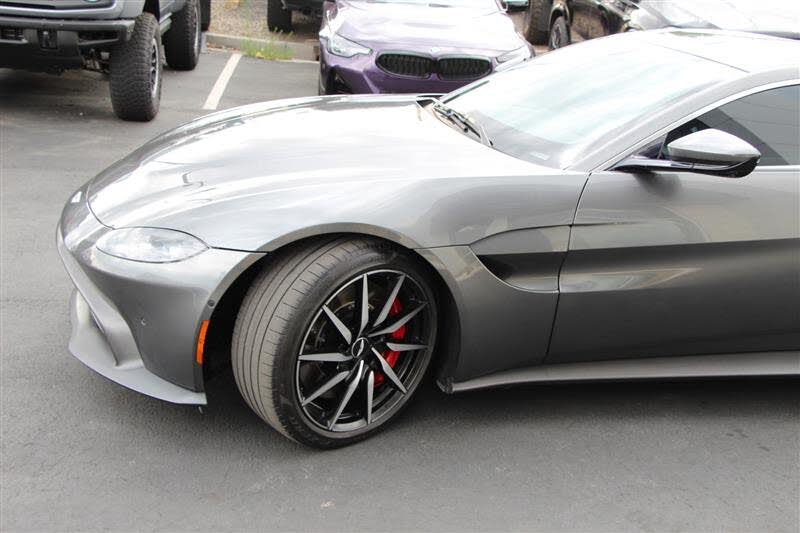 2019 Aston Martin Vantage RWD photo 5