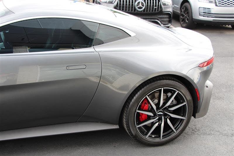 2019 Aston Martin Vantage RWD photo 6