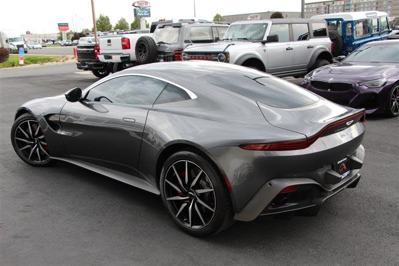 2019 Aston Martin Vantage RWD photo 7