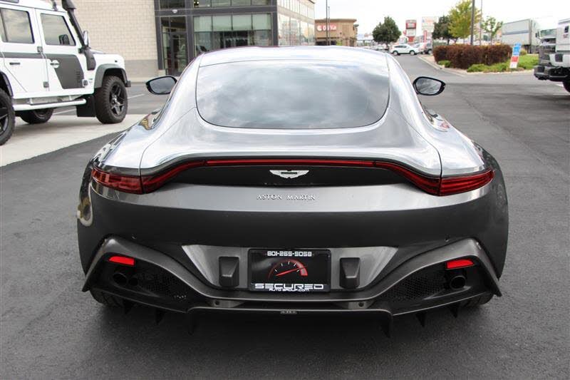 2019 Aston Martin Vantage RWD photo 8