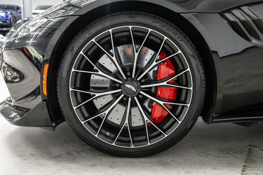 2023 Aston Martin Vantage F1 Edition Coupe RWD photo 9