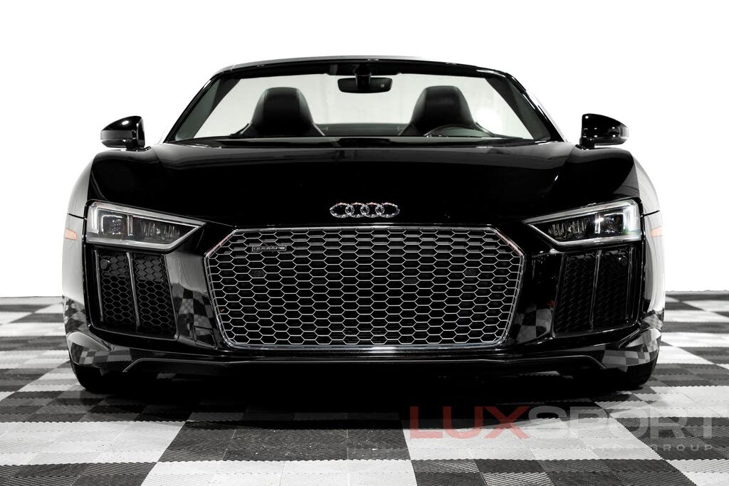 2017 Audi R8 quattro V10 Spyder AWD photo 12 of 24