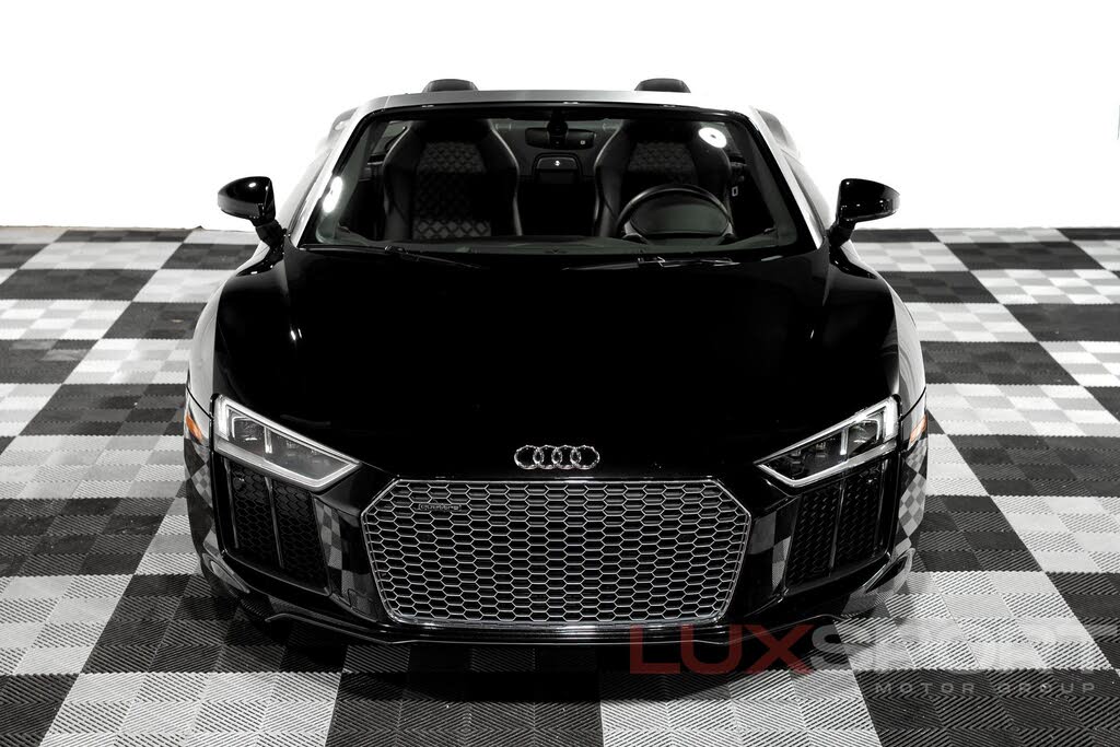 2017 Audi R8 quattro V10 Spyder AWD photo 13 of 24