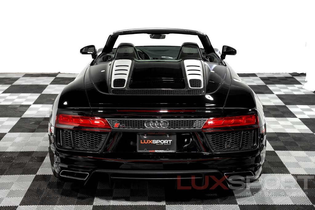 2017 Audi R8 quattro V10 Spyder AWD photo 16 of 24