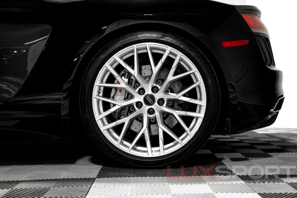 2017 Audi R8 quattro V10 Spyder AWD photo 7 of 24