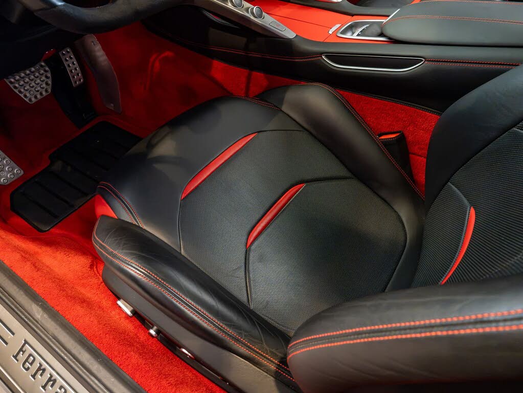 2017 Ferrari GTC4Lusso AWD photo 12