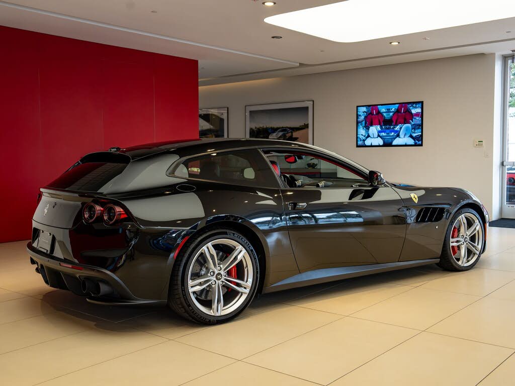 2017 Ferrari GTC4Lusso AWD photo 6