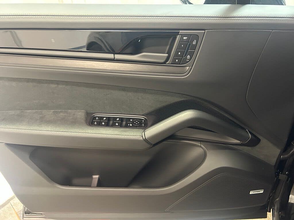 2026 Porsche Cayenne Coupe GTS AWD photo 9 of 24