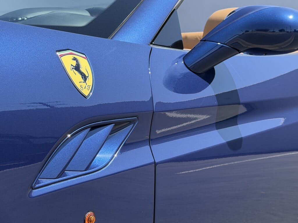 2012 Ferrari California Roadster photo 10