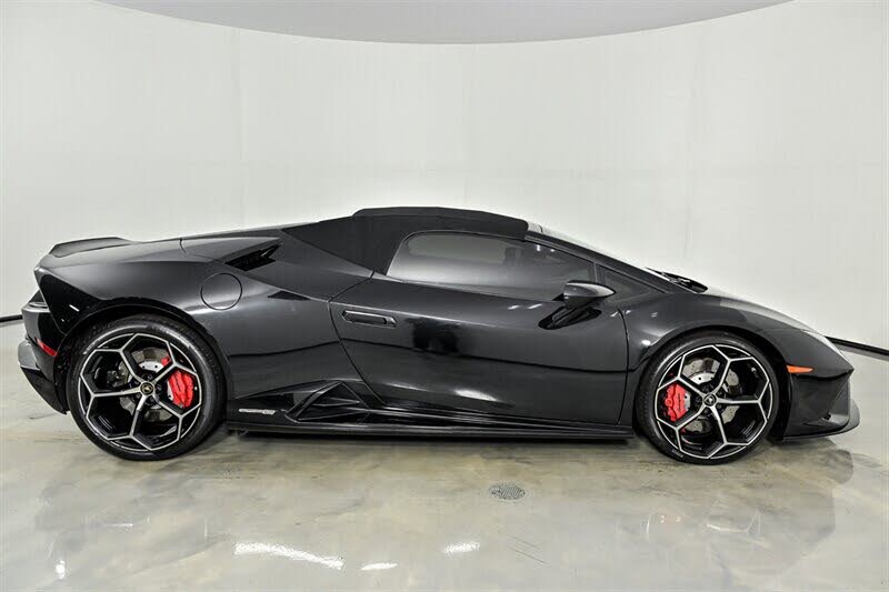 2020 Lamborghini Huracan LP 610-2 EVO Spyder Convertible RWD photo 11 of 24