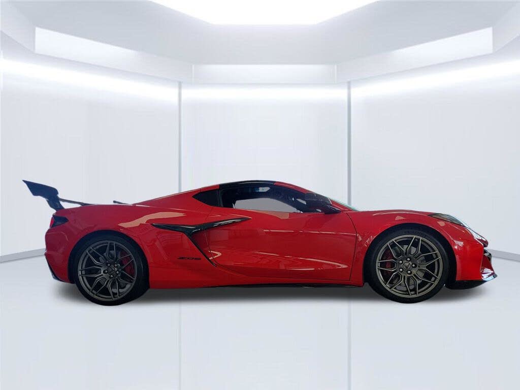 2026 Chevrolet Corvette Z06 3LZ Coupe RWD photo 9