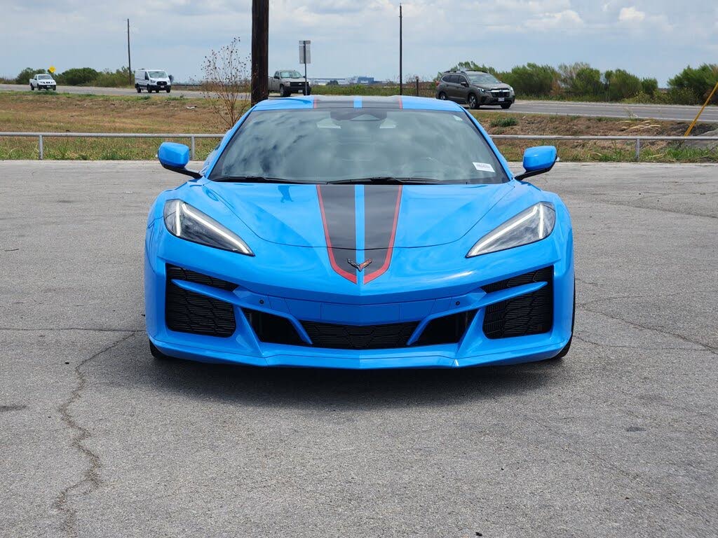 2025 Chevrolet Corvette Z06 3LZ Coupe RWD photo 2