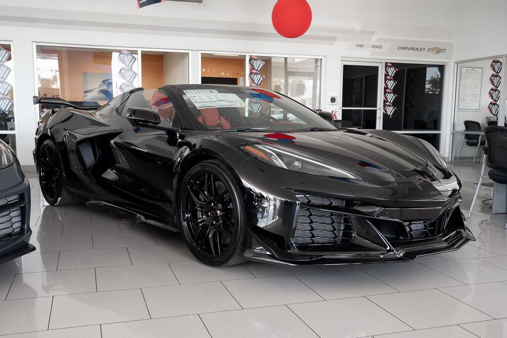 2027 Chevrolet Corvette Z06 3LZ Convertible RWD - $187,530