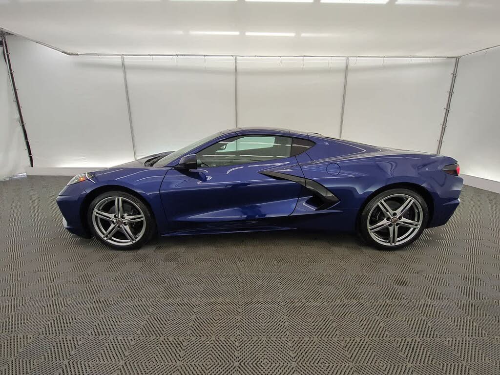 2027 Chevrolet Corvette Stingray 2LT Coupe RWD photo 3 of 24