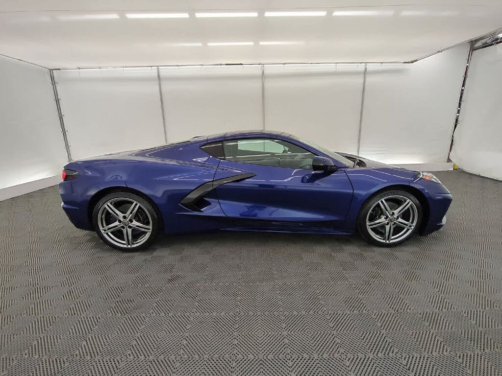 2027 Chevrolet Corvette Stingray 2LT Coupe RWD photo 7 of 24
