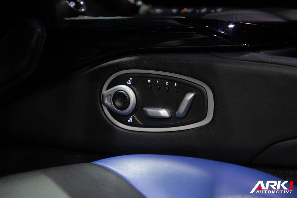 2020 Aston Martin Vantage RWD photo 15