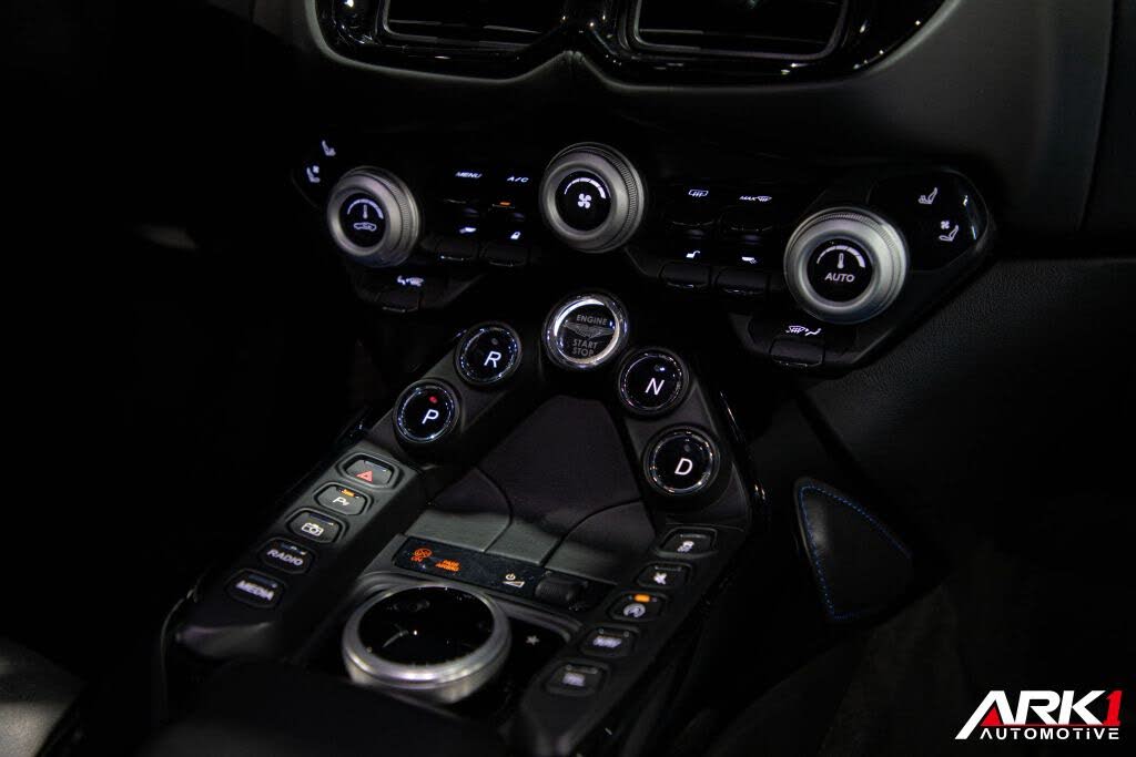 2020 Aston Martin Vantage RWD photo 16
