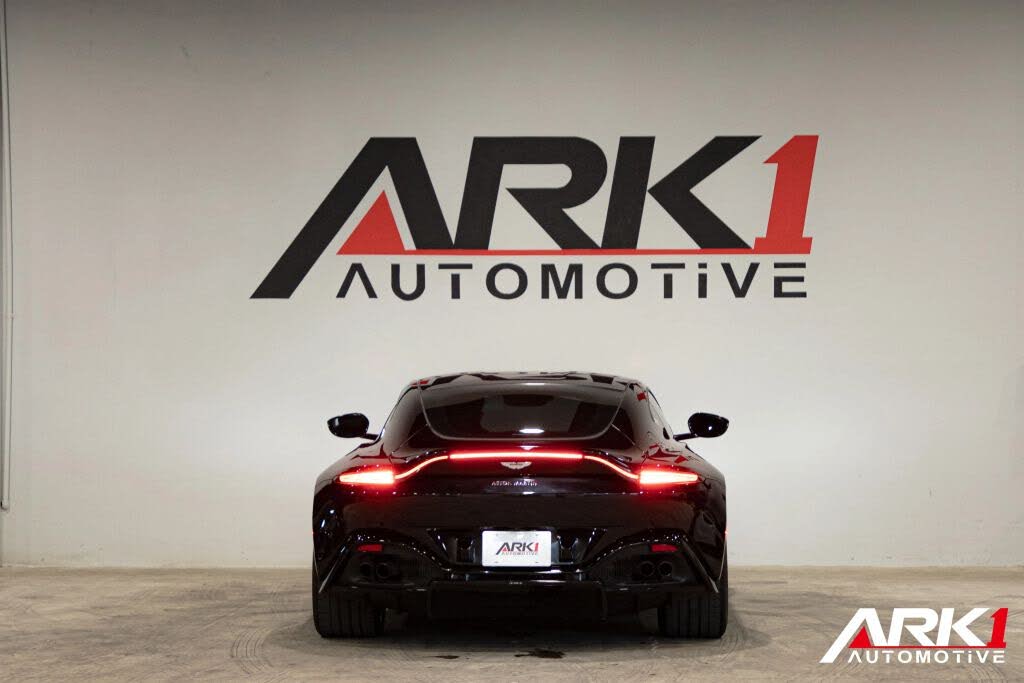 2020 Aston Martin Vantage RWD photo 4