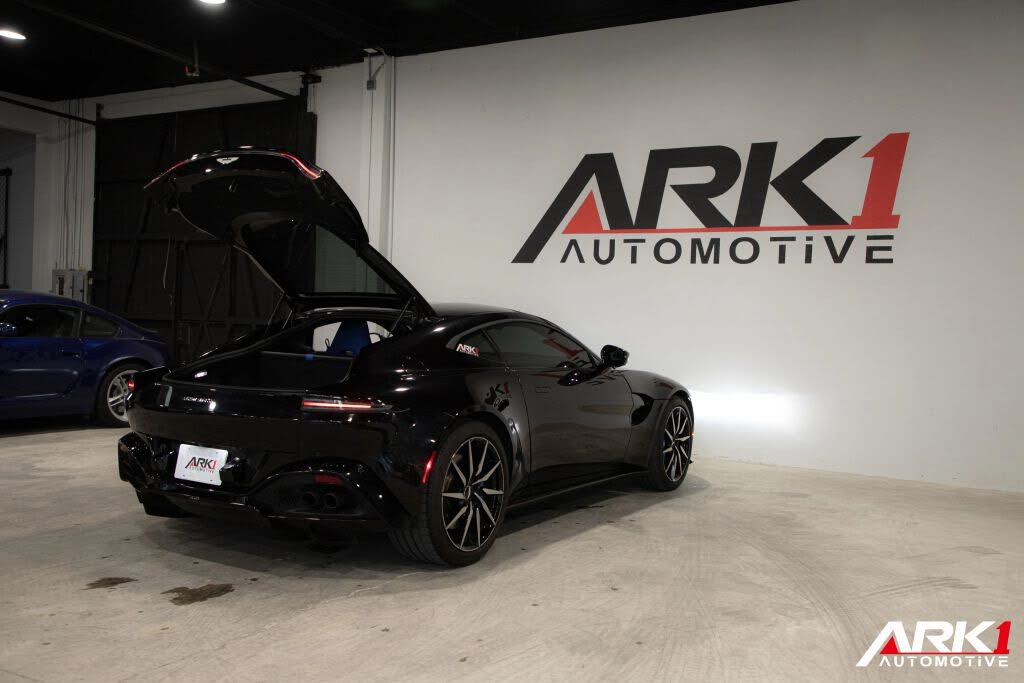 2020 Aston Martin Vantage RWD photo 7