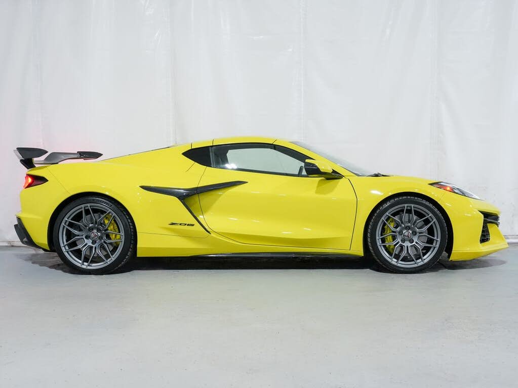 2023 Chevrolet Corvette Z06 3LZ Coupe RWD photo 7