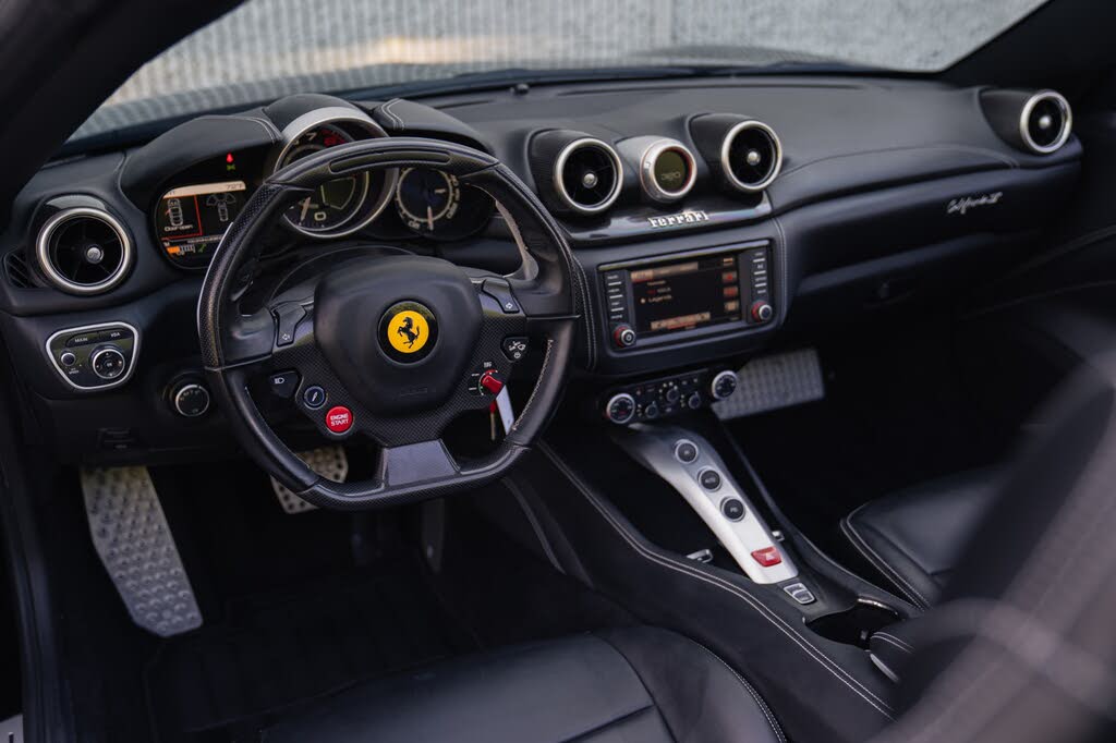 2017 Ferrari California T Roadster photo 2