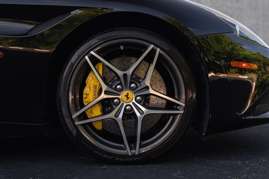 2017 Ferrari California T Roadster photo 20