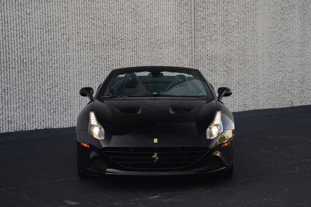 2017 Ferrari California T Roadster photo 3