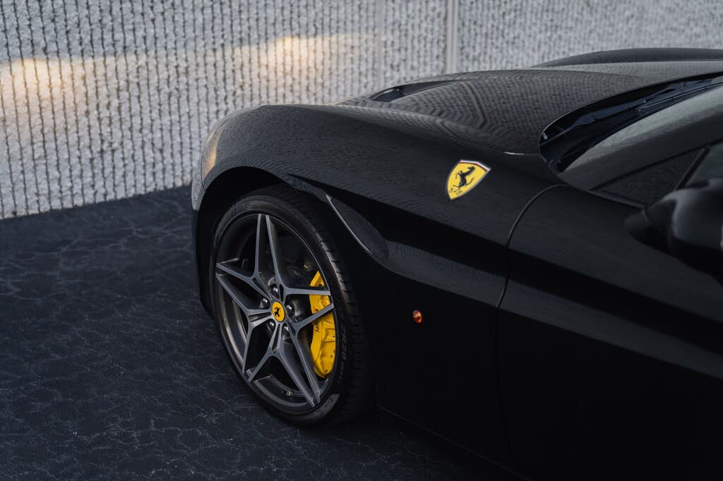 2017 Ferrari California T Roadster photo 22
