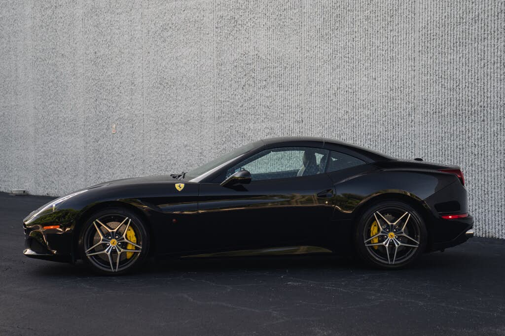 2017 Ferrari California T Roadster photo 9