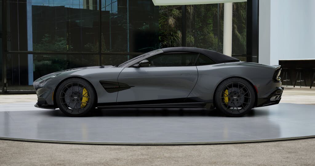 2026 Aston Martin Vanquish Volante RWD photo 3