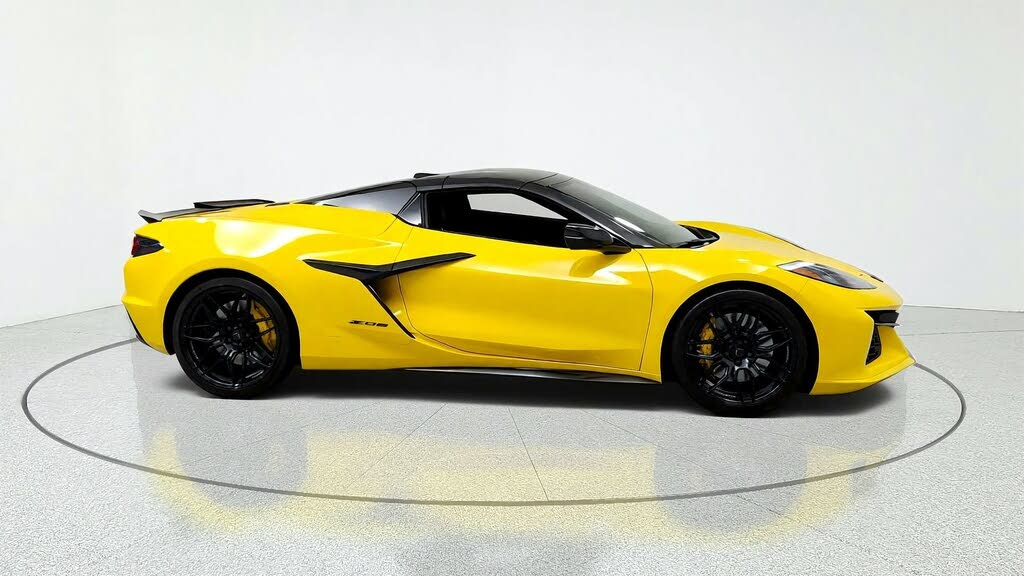 2025 Chevrolet Corvette Z06 2LZ Convertible RWD photo 6