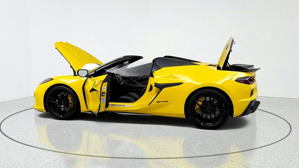 2025 Chevrolet Corvette Z06 2LZ Convertible RWD photo 10