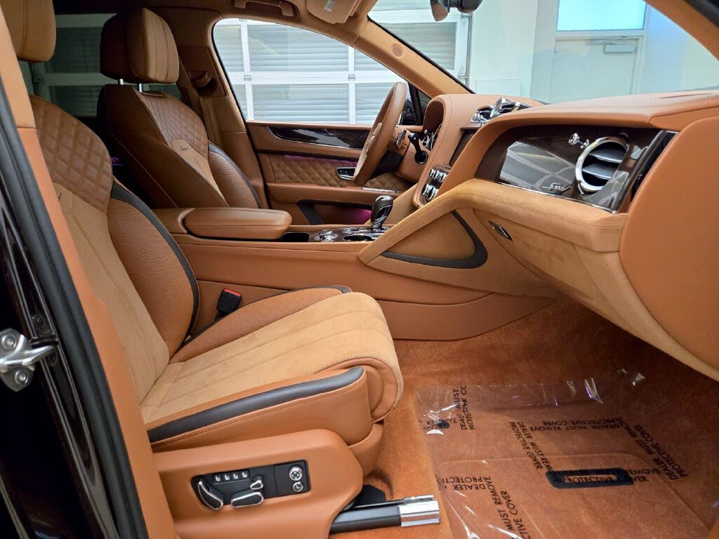 2023 Bentley Bentayga Speed AWD photo 2