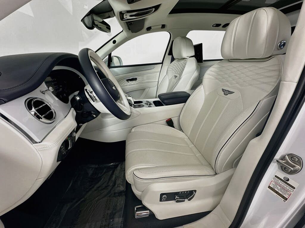 2023 Bentley Bentayga Azure V8 AWD photo 20
