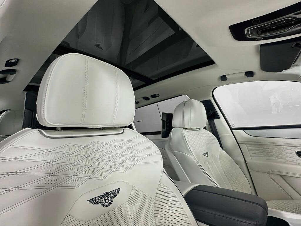 2023 Bentley Bentayga Azure V8 AWD photo 21